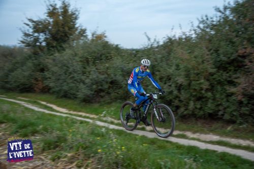 DE-LYVETTE-A-LORGE-25-002