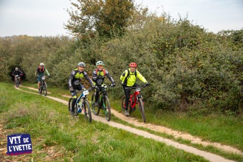 DE-LYVETTE-A-LORGE-25-015