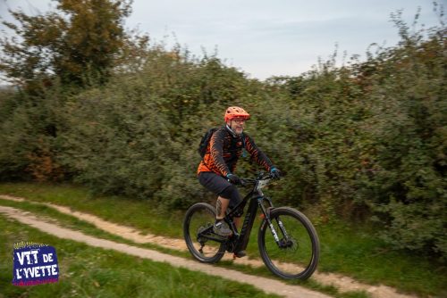 DE-LYVETTE-A-LORGE-25-020