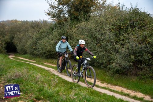 DE-LYVETTE-A-LORGE-25-025