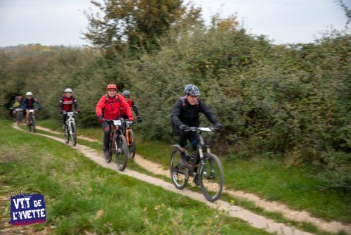 DE-LYVETTE-A-LORGE-25-033