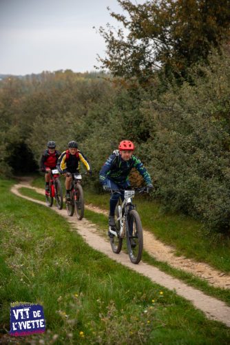 DE-LYVETTE-A-LORGE-25-064