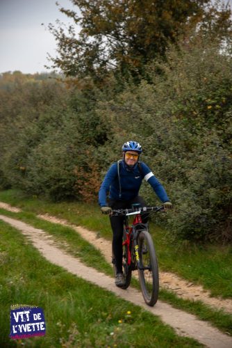 DE-LYVETTE-A-LORGE-25-069