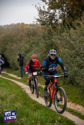 DE-LYVETTE-A-LORGE-25-077