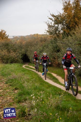 DE-LYVETTE-A-LORGE-25-084