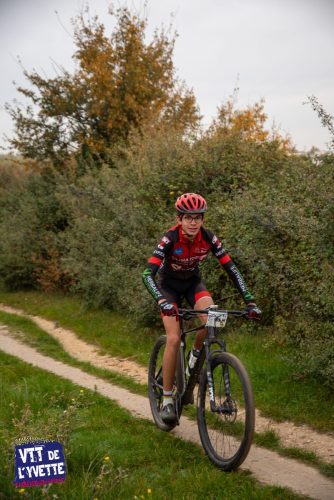 DE-LYVETTE-A-LORGE-25-085