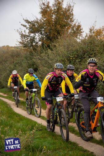 DE-LYVETTE-A-LORGE-25-090