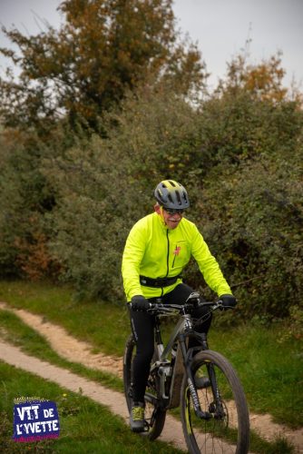 DE-LYVETTE-A-LORGE-25-104