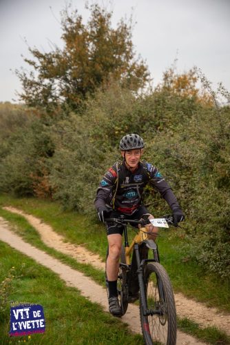 DE-LYVETTE-A-LORGE-25-106