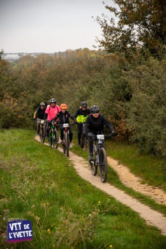 DE-LYVETTE-A-LORGE-25-107