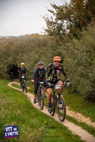 DE-LYVETTE-A-LORGE-25-110