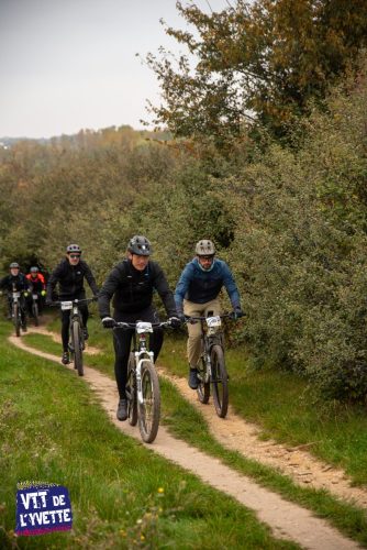 DE-LYVETTE-A-LORGE-25-112