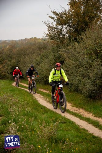 DE-LYVETTE-A-LORGE-25-119