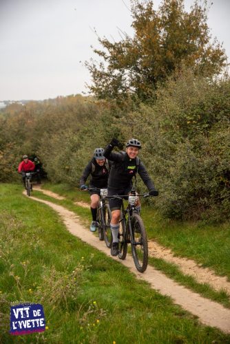 DE-LYVETTE-A-LORGE-25-122