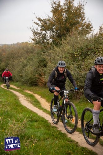 DE-LYVETTE-A-LORGE-25-123