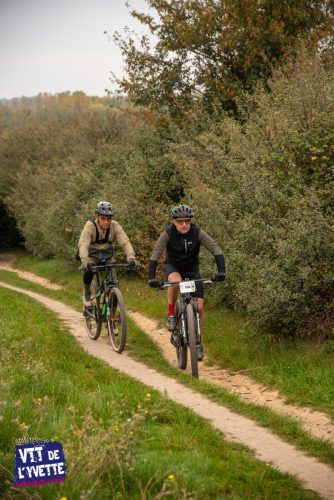 DE-LYVETTE-A-LORGE-25-132