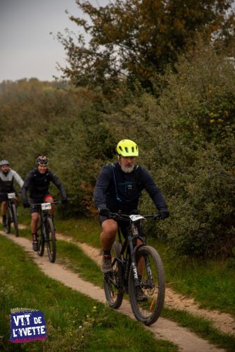 DE-LYVETTE-A-LORGE-25-137