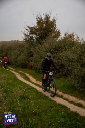 DE-LYVETTE-A-LORGE-25-141