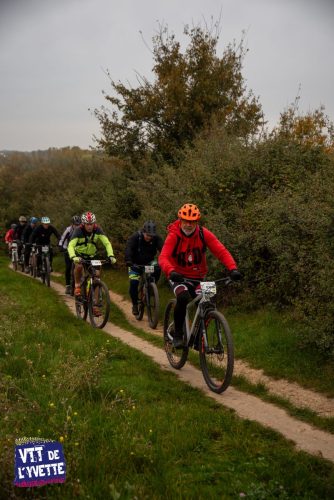 DE-LYVETTE-A-LORGE-25-143