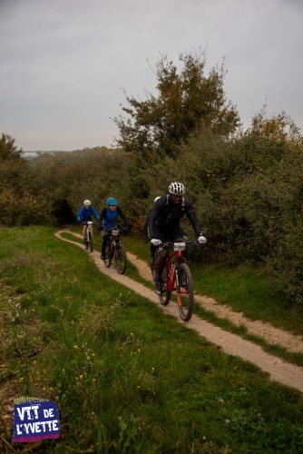 DE-LYVETTE-A-LORGE-25-159