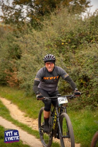 DE-LYVETTE-A-LORGE-25-169