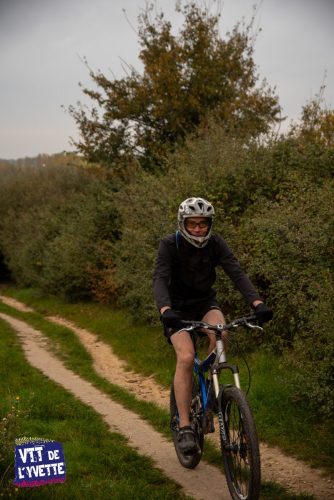 DE-LYVETTE-A-LORGE-25-171