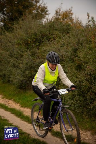 DE-LYVETTE-A-LORGE-25-186