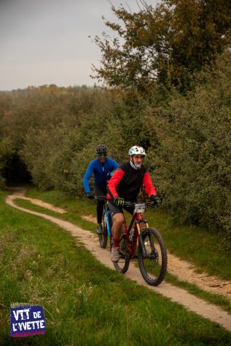 DE-LYVETTE-A-LORGE-25-196