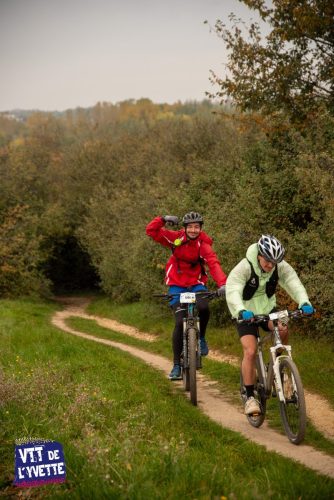 DE-LYVETTE-A-LORGE-25-198