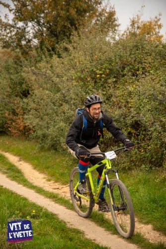 DE-LYVETTE-A-LORGE-25-214