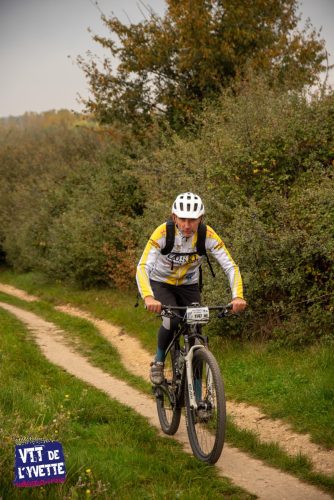 DE-LYVETTE-A-LORGE-25-223