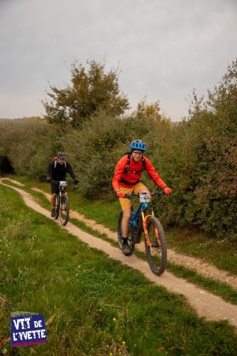 DE-LYVETTE-A-LORGE-25-227