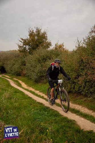 DE-LYVETTE-A-LORGE-25-228