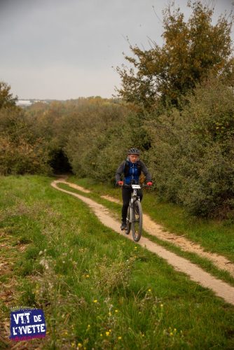 DE-LYVETTE-A-LORGE-25-230