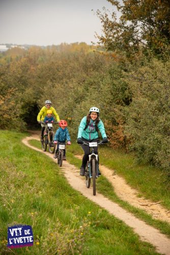 DE-LYVETTE-A-LORGE-25-232