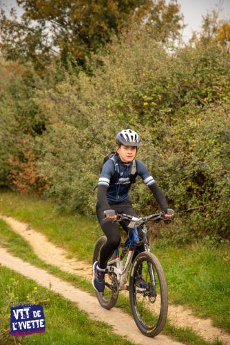 DE-LYVETTE-A-LORGE-25-236