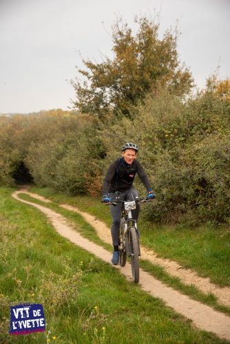 DE-LYVETTE-A-LORGE-25-252