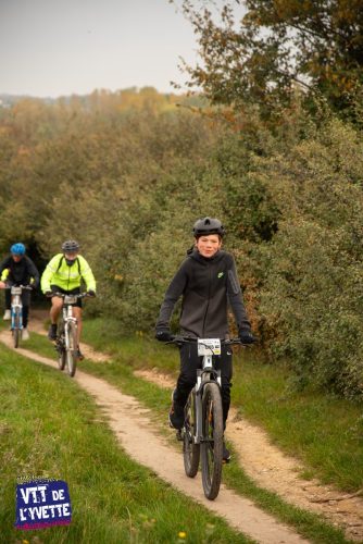 DE-LYVETTE-A-LORGE-25-253