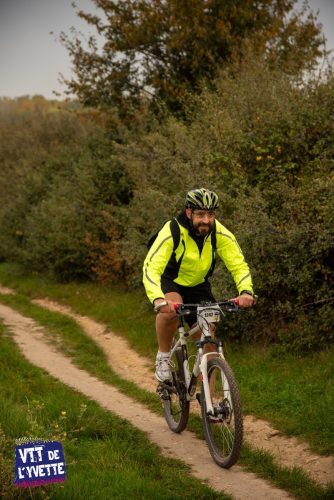 DE-LYVETTE-A-LORGE-25-256