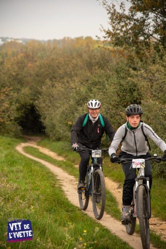 DE-LYVETTE-A-LORGE-25-261