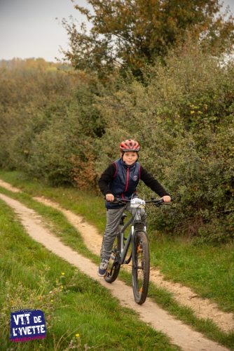 DE-LYVETTE-A-LORGE-25-262