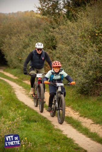 DE-LYVETTE-A-LORGE-25-266