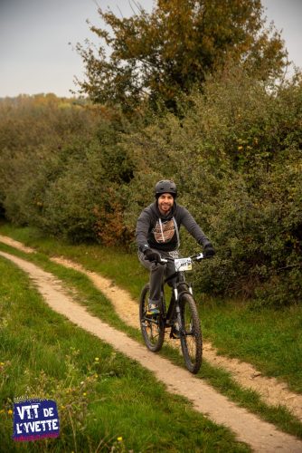 DE-LYVETTE-A-LORGE-25-272