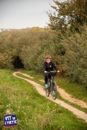 DE-LYVETTE-A-LORGE-25-284