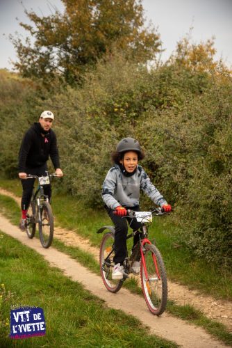 DE-LYVETTE-A-LORGE-25-288