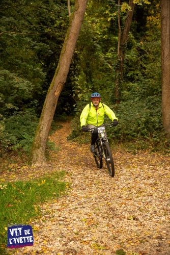 DE-LYVETTE-A-LORGE-25-294