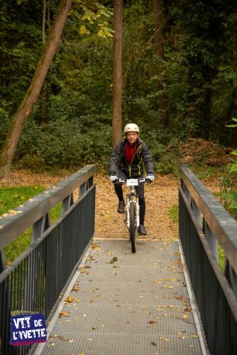 DE-LYVETTE-A-LORGE-25-302