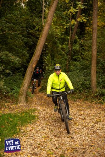 DE-LYVETTE-A-LORGE-25-328