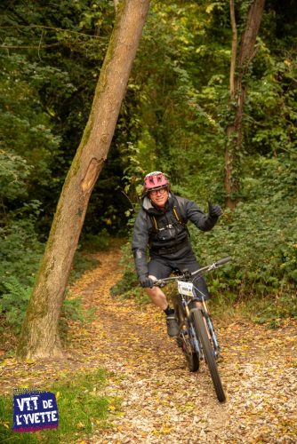 DE-LYVETTE-A-LORGE-25-335