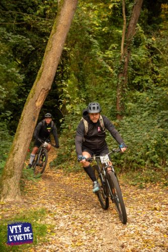 DE-LYVETTE-A-LORGE-25-338